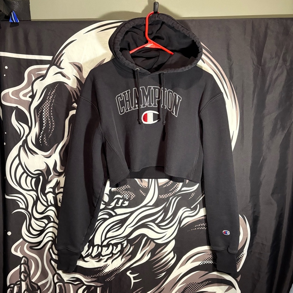 Champion Black Cropped Hoodie size small reversed weave